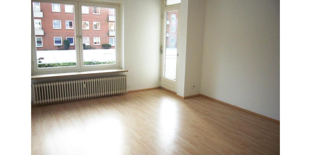 GANZ DICHT AN DER INNENSTADT! STADTBUS DIREKT VOR DER TÜR! 4 zimmer