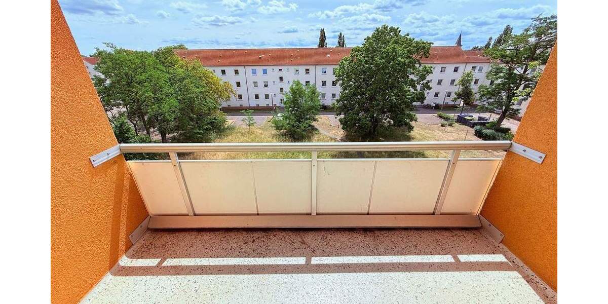 **Besichtigung: Mo.,15.12.25 um 19:00 Uhr** Ruhiges Wohnen im Komponistenviertel! *EBK* 3 zimmer