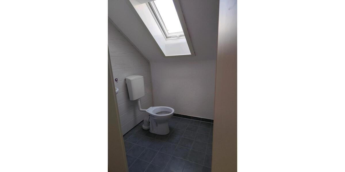 Etagenwohnung Wallersdorf - 5 Zimmer, 105 m&sup2;, 880&euro; | Angebot:26525686