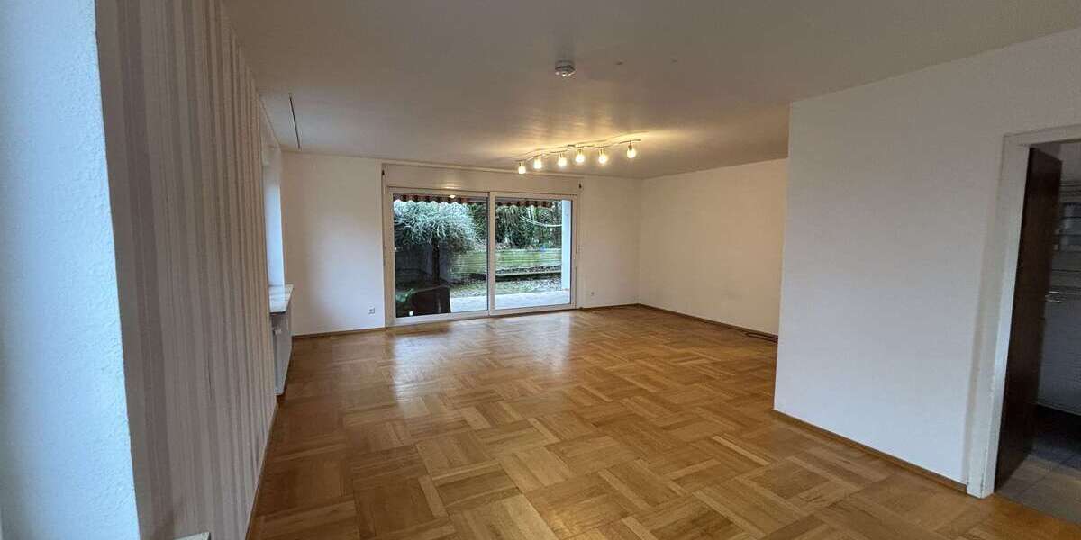 Etagenwohnung Bretten - 4 Zimmer, 119 m&sup2;, 1.250&euro; | Angebot:25153048