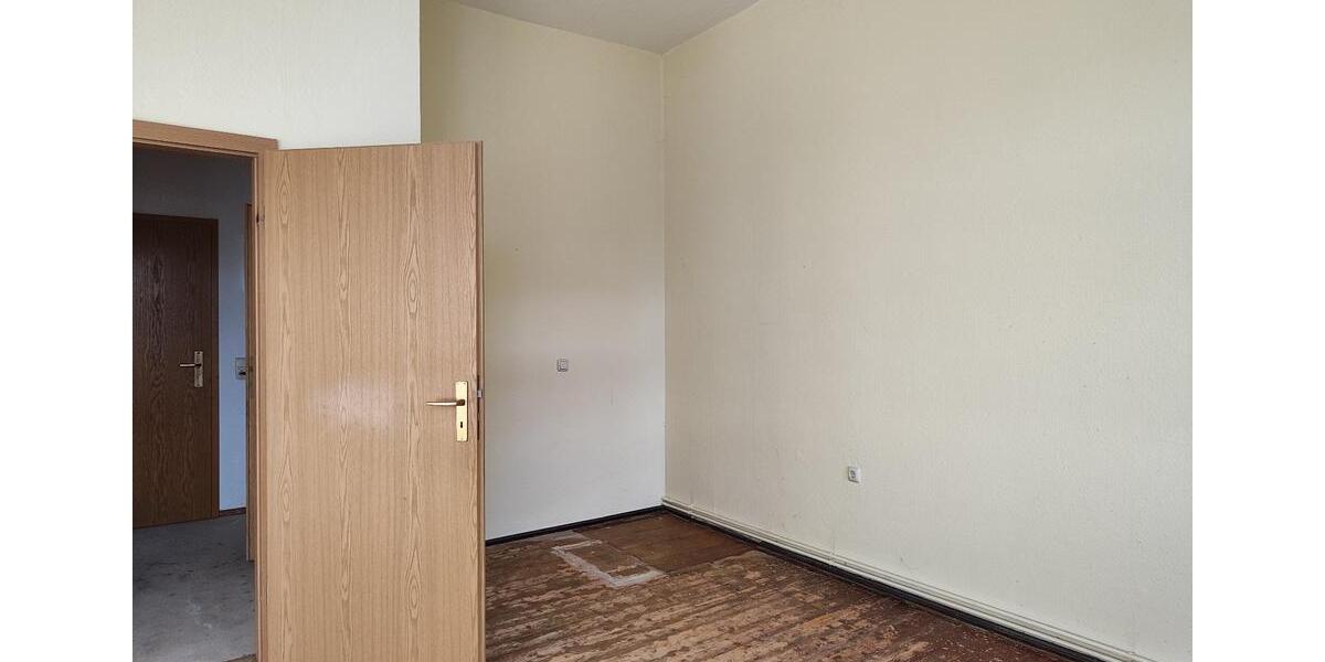 Etagenwohnung Roßwein - 2 Zimmer, 42 m&sup2;, 190&euro; | Angebot:26011096