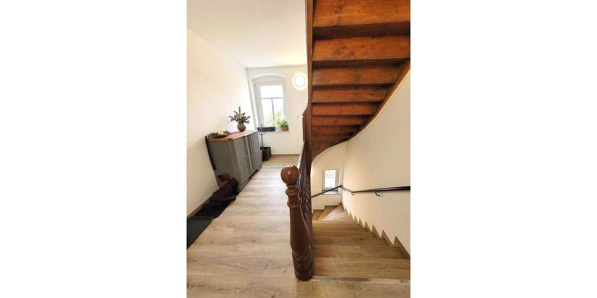 Etagenwohnung Döbeln - 5 Zimmer, 130 m&sup2;, 936&euro; | Angebot:25688929