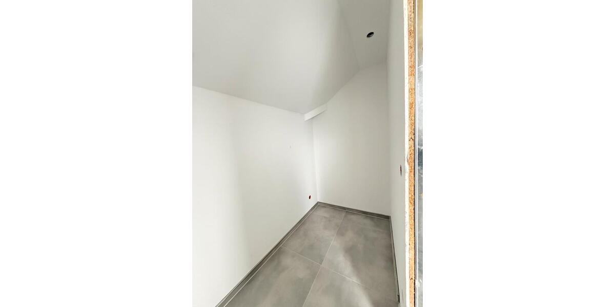 Dachgeschoßwohnung Bad Neuenahr-Ahrweiler Ahrweiler - 4 Zimmer, 125 m&sup2;, 1.325&euro; | Angebot:26091522