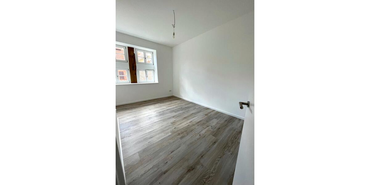Erdgeschoßwohnung Menslage - 4 Zimmer, 130 m&sup2;, 1.350&euro; | Angebot:26004705