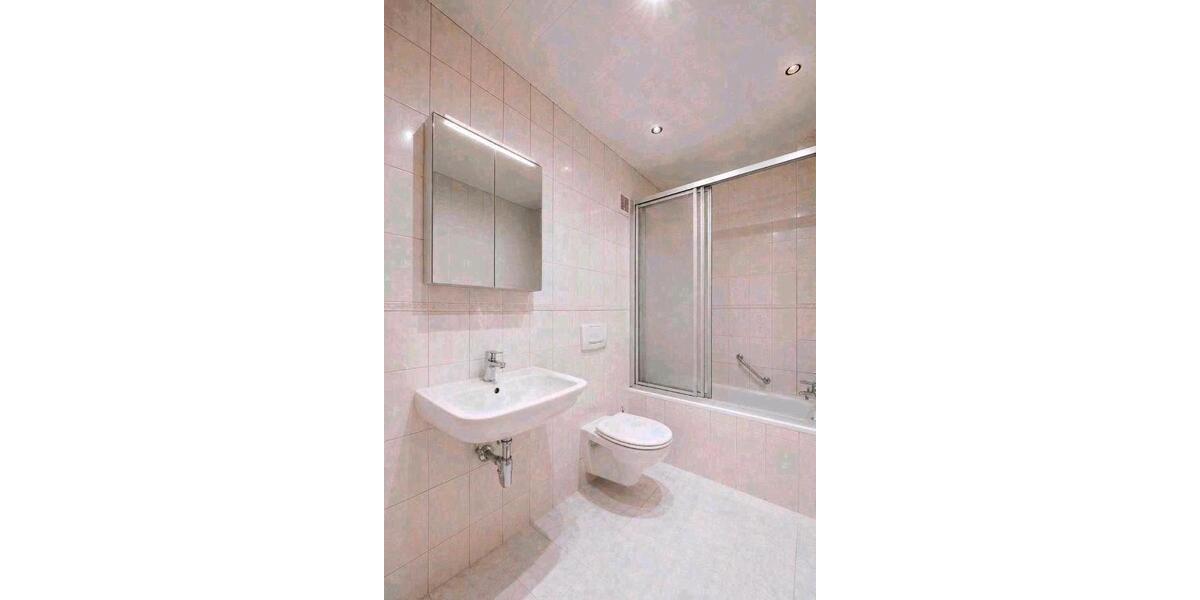 Etagenwohnung Ludwigsburg Eglosheim - 2.5 Zimmer, 64 m&sup2;, 1.000&euro; | Angebot:26701914