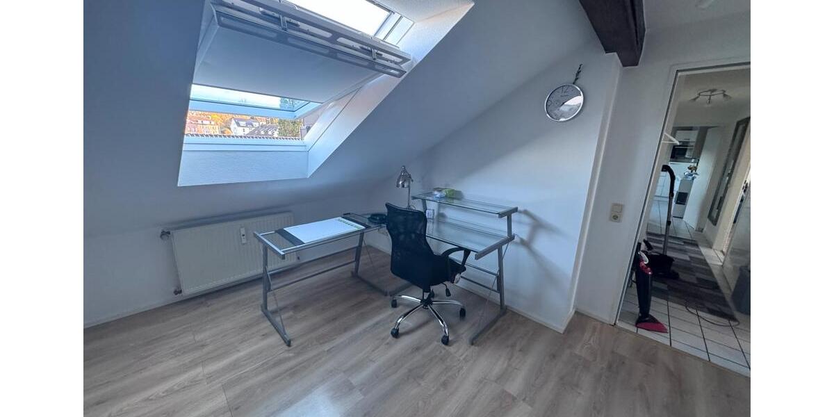 Dachgeschoßwohnung Herzogenrath - 3 Zimmer, 100 m&sup2;, 1.250&euro; | Angebot:26579692