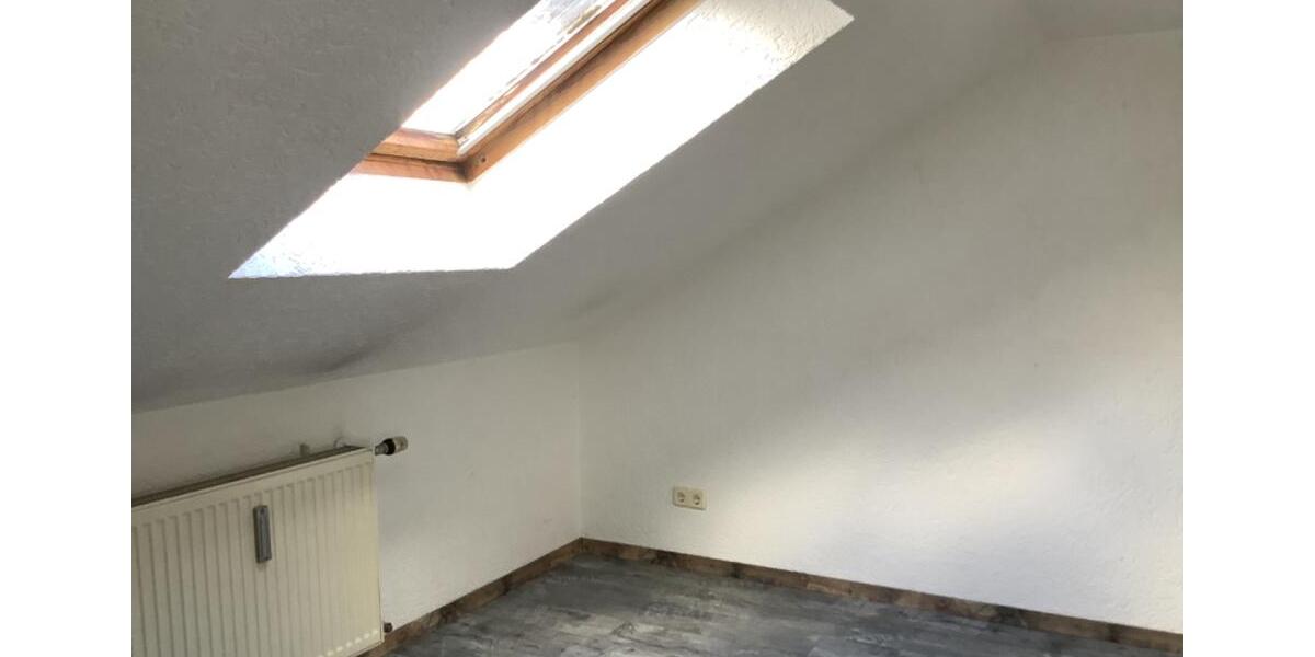 Dachgeschoßwohnung Salzweg - 3 Zimmer, 800&euro; | Angebot:23396158