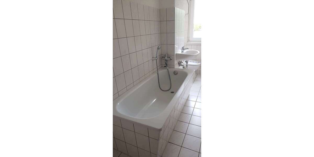 NEU - frisch renovierte 3 Zimmer mit Balkon und Einbauküche! Flexibel ab 6 Monate zu vermieten. - Appartement Annaburg | Angebot:17600958