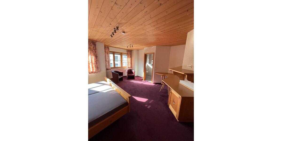 Wohnen auf Zeit Großbottwar - 10 Zimmer, 11 m&sup2;, 550&euro; | Angebot:24535157