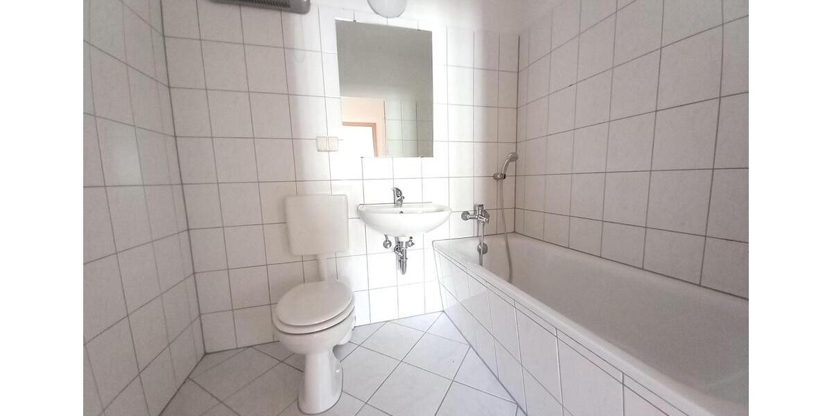 Etagenwohnung Schmalkalden - 3 Zimmer, 64 m&sup2;, 352&euro; | Angebot:25916927