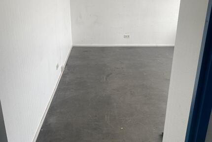 Büro und Parkplätze Zu Vermieten Mietwagen 015735795718