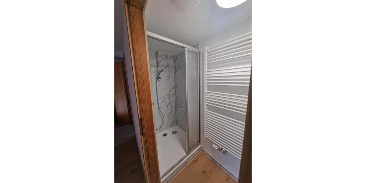 Helle 2Zimmer Küche Bad DG 1 zimmer