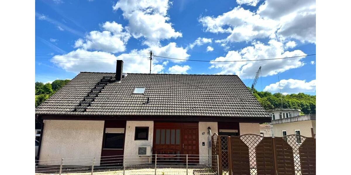 IK | Obernheim-Kirchenarnbach: Charmante 5-Zimmer-Wohnung mit viel Potenzial 5 zimmer