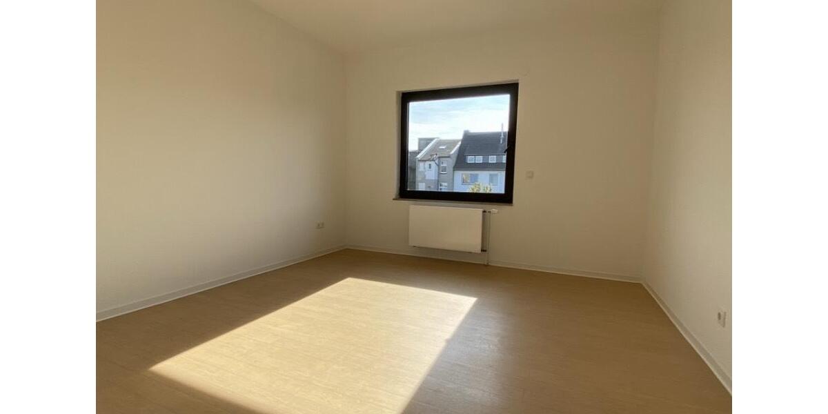 Etagenwohnung Neuwied - 3 Zimmer, 80 m&sup2;, 880&euro; | Angebot:24982999