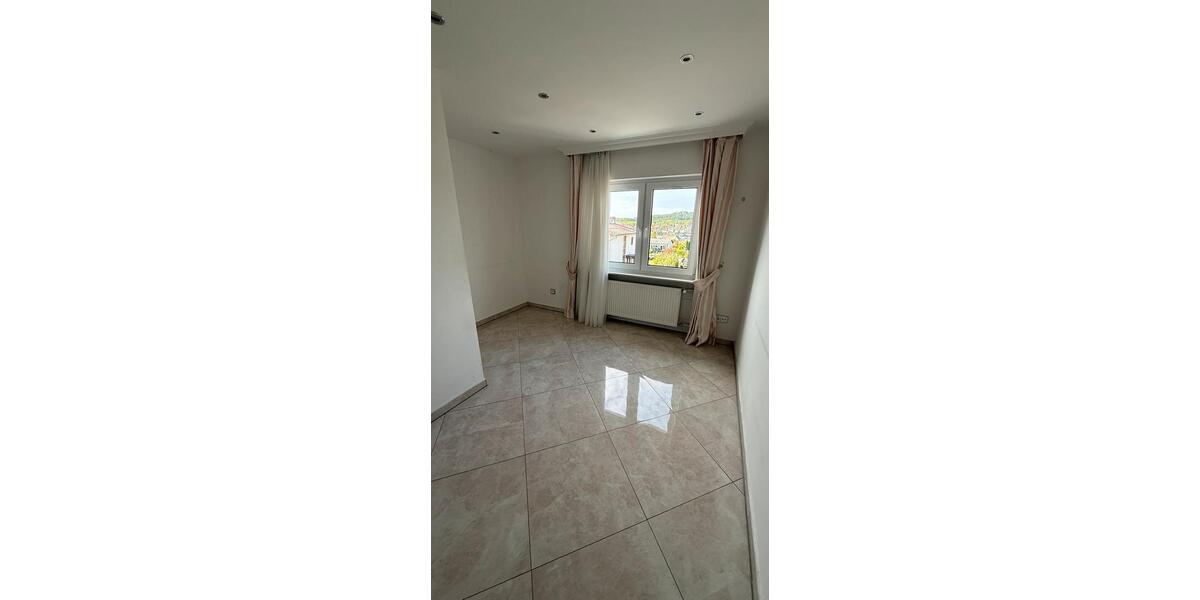 Etagenwohnung Pohlheim - 3 Zimmer, 85 m&sup2;, 1.000&euro; | Angebot:26552778