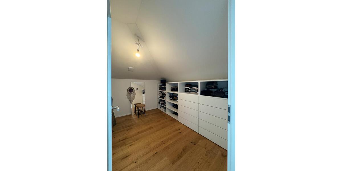 Einfamilienhaus Markgröningen - 3.5 Zimmer, 140 m&sup2;, 1.990&euro; | Angebot:26044402