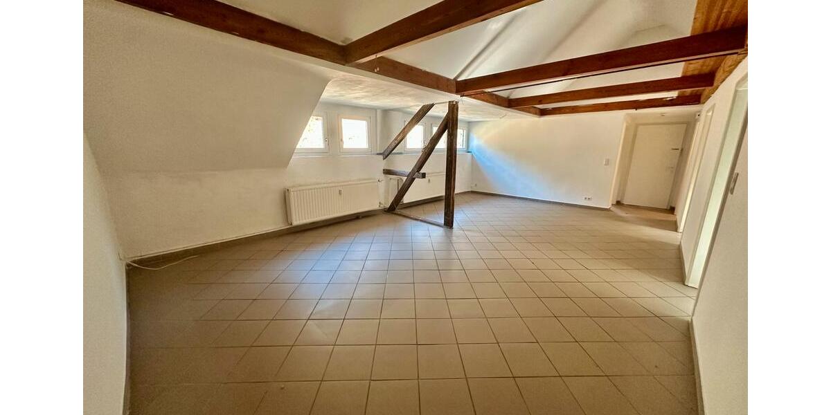 Dachgeschoßwohnung Bad Dürkheim - 5 Zimmer, 100 m&sup2;, 950&euro; | Angebot:26638273