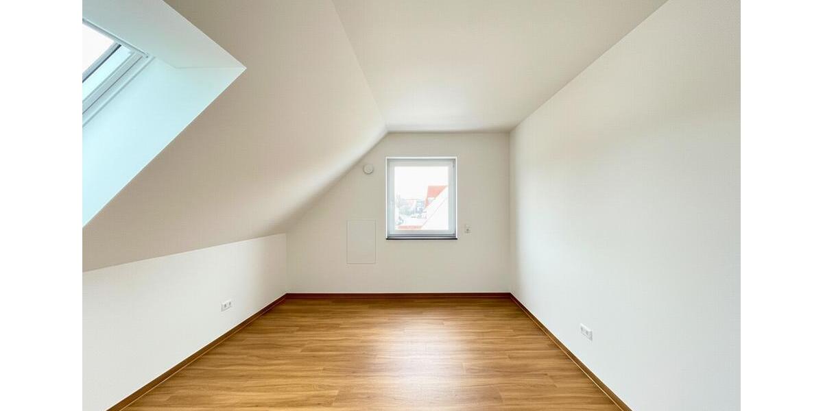 Dachgeschoßwohnung Riesbürg - 2 Zimmer, 62 m&sup2;, 710&euro; | Angebot:25362234