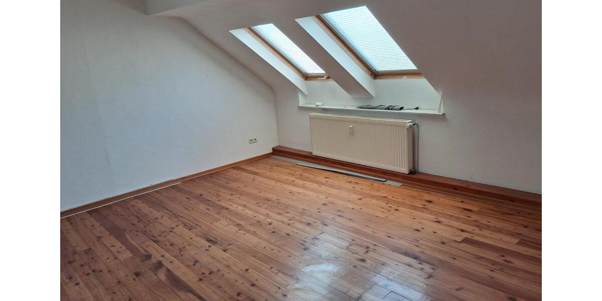 Dachgeschoßwohnung Saarlouis - 3 Zimmer, 60 m&sup2;, 620&euro; | Angebot:25866778