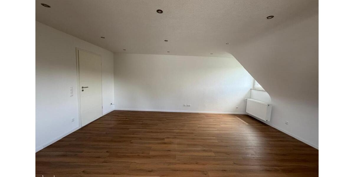 Etagenwohnung Niefern-Öschelbronn Öschelbronn - 4.5 Zimmer, 106 m&sup2;, 1.490&euro; | Angebot:26526431