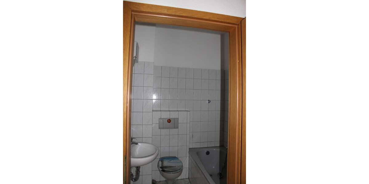 3 Zimmer-Wohnung mit separatem Eingang und Terrasse *ab sofort verfügbar* 3 zimmer