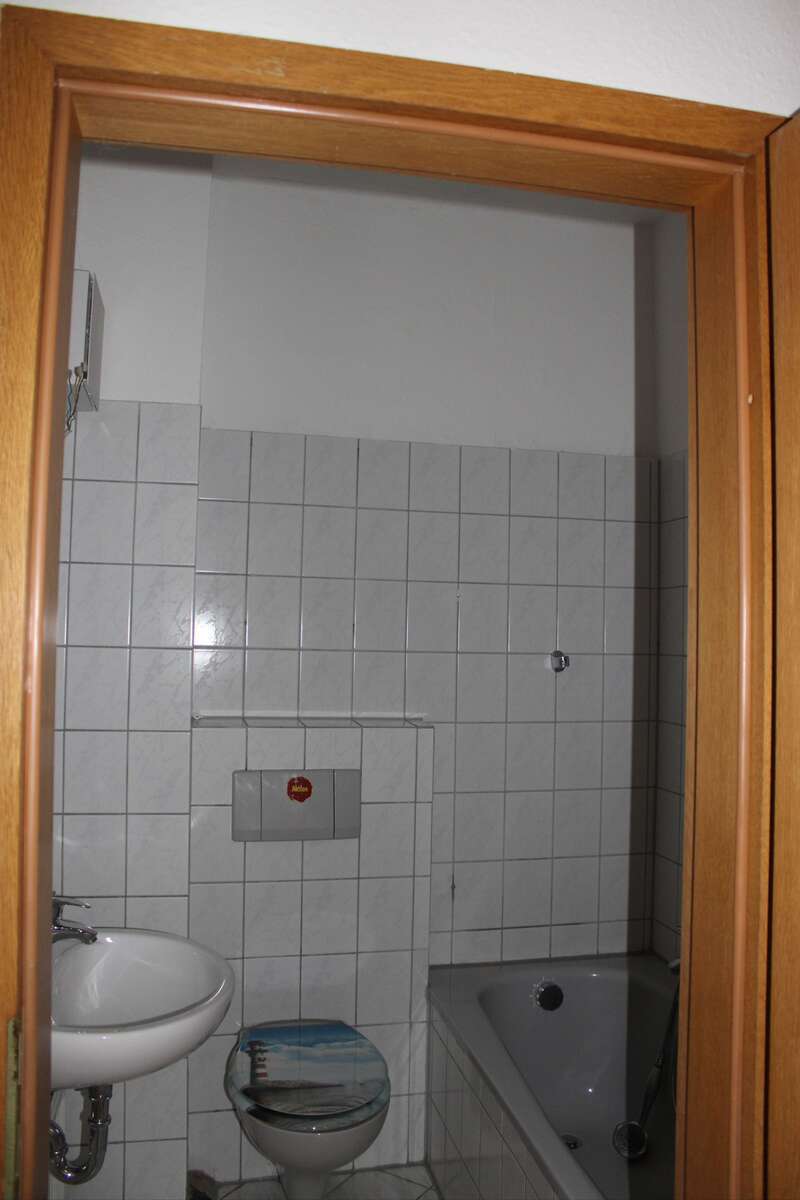 3 Zimmer-Wohnung mit separatem Eingang und Terrasse *ab sofort verfügbar* 3 zimmer