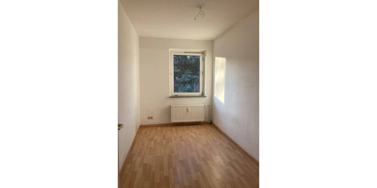 Etagenwohnung Salzgitter Lebenstedt - 4 Zimmer, 81 m&sup2;, 490&euro; | Angebot:26156224