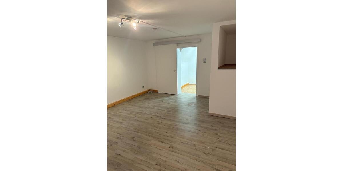 Etagenwohnung Bürstadt - 3 Zimmer, 75 m&sup2;, 780&euro; | Angebot:26044448