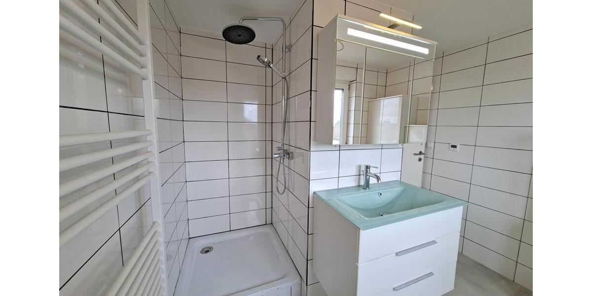 Dachgeschoßwohnung Büren - 3 Zimmer, 100 m&sup2;, 800&euro; | Angebot:23245154