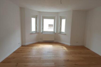 Wohnung Weiden in der Oberpfalz - 4 Zimmer, 110 m&sup2;, 1.200&euro; | Angebot:26521936
