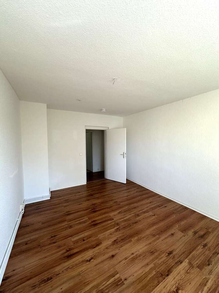 ++Frisch sanierte 3-RaumWohnung mit EBK++