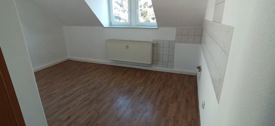 Etagenwohnung Geringswalde - 4 Zimmer, 88 m&sup2;, 520&euro; | Angebot:26508544