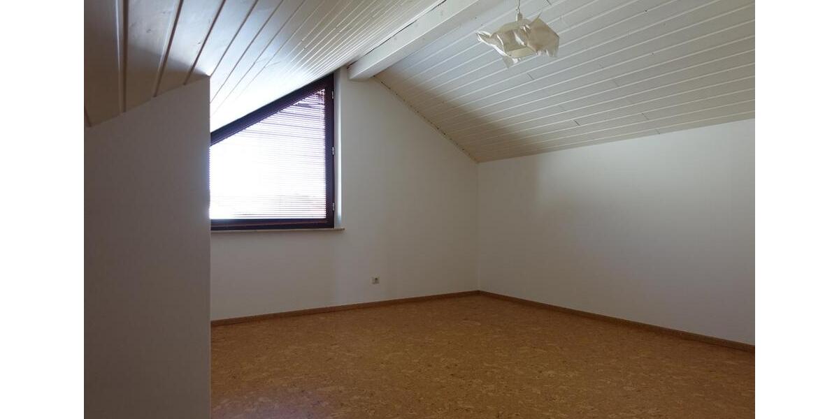 Maisonettenwohnung Kirchentellinsfurt - 4.5 Zimmer, 130 m&sup2;, 1.700&euro; | Angebot:25642653