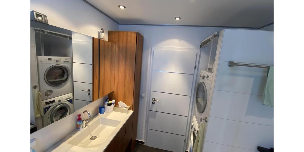 Etagenwohnung Königsbrunn - 4 Zimmer, 116 m&sup2;, 1.680&euro; | Angebot:25070816