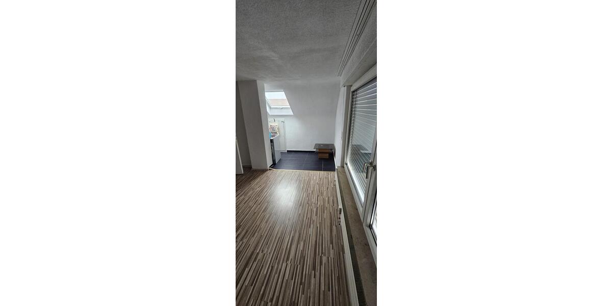 Dachgeschoßwohnung Kernen im Remstal - 2 Zimmer, 46 m&sup2;, 880&euro; | Angebot:25148872