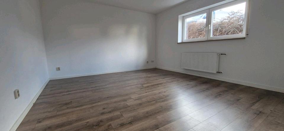 Etagenwohnung Ilmenau Frauenwald - 2 Zimmer, 65 m&sup2;, 300&euro; | Angebot:25966432