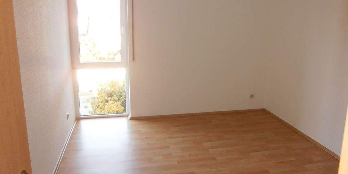 Suche Nachmieter für 3 ZKB Balkon 3 zimmer