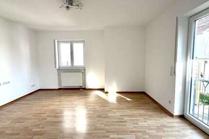 Wohnung Saulheim - 4 Zimmer, 100 m&sup2;, 1.000&euro; | Angebot:27294889