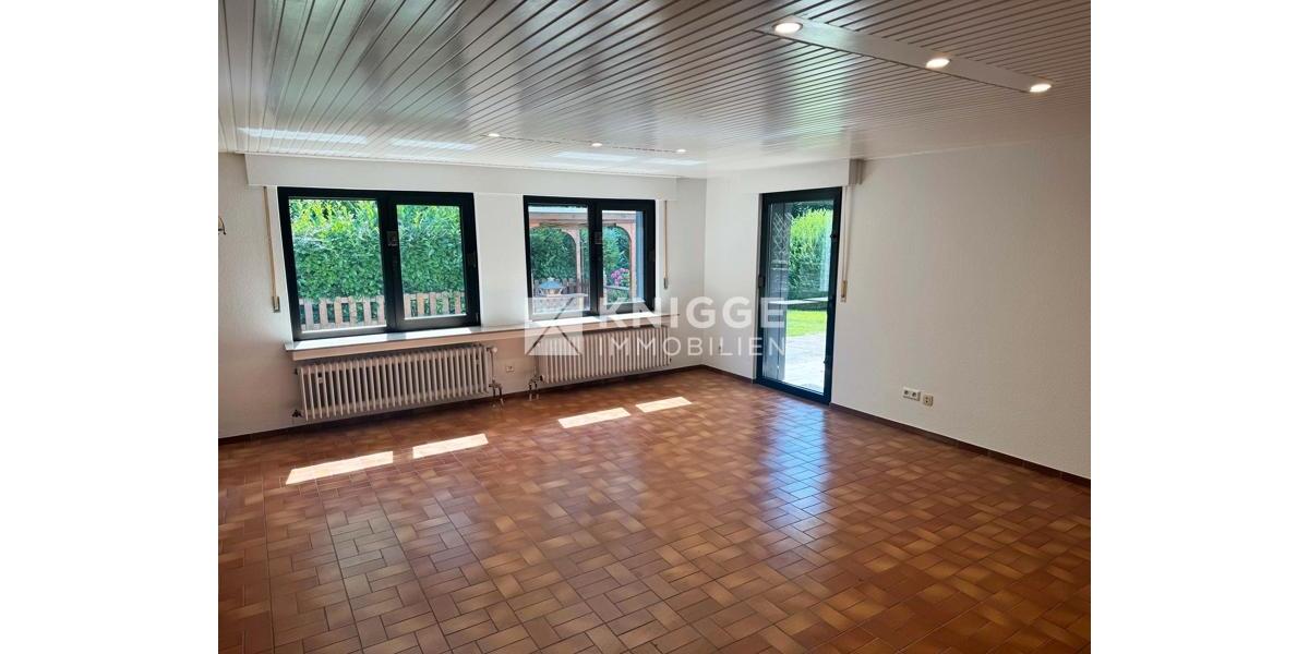 Bungalow Bergisch Gladbach Alt-Frankenforst - 6 Zimmer, 186 m&sup2;, 1.860&euro; | Angebot:24690728