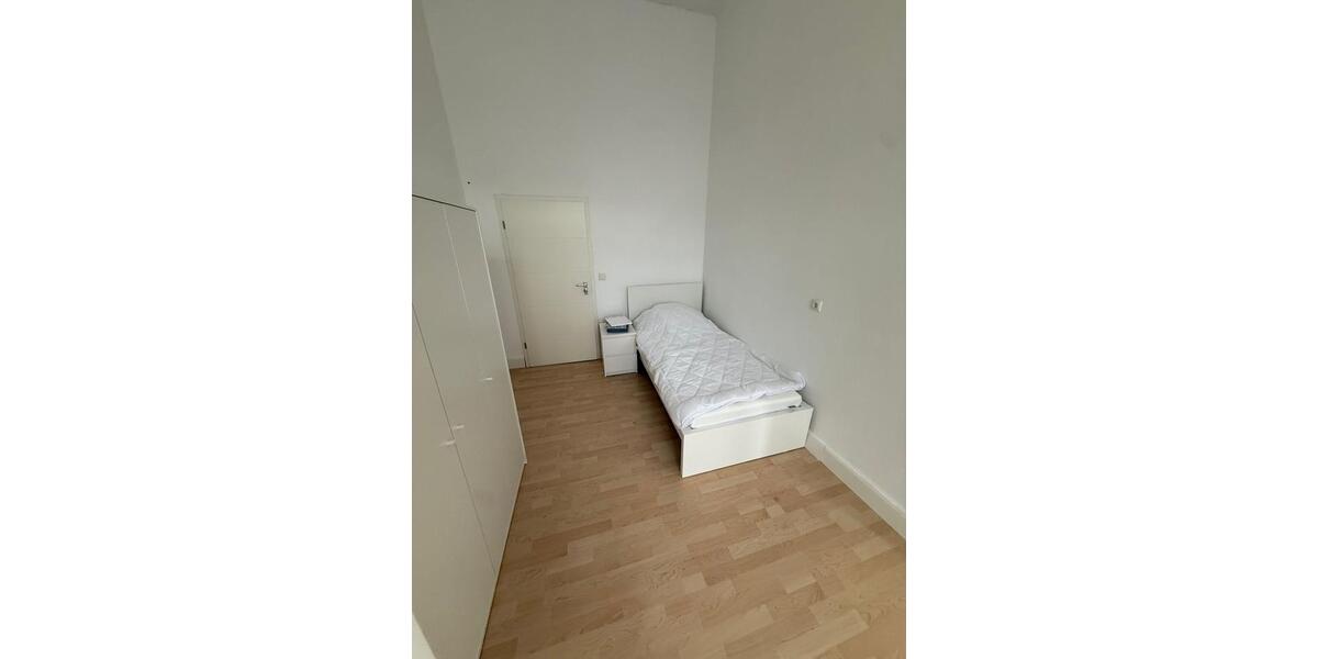 Wohnen auf Zeit Kirchenlamitz Hohenbuch - 10 Zimmer, 80 m&sup2;, 20&euro; | Angebot:23560561