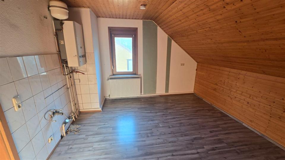 Dachgeschoßwohnung Ilmenau - 2 Zimmer, 45 m&sup2;, 319&euro; | Angebot:21312611