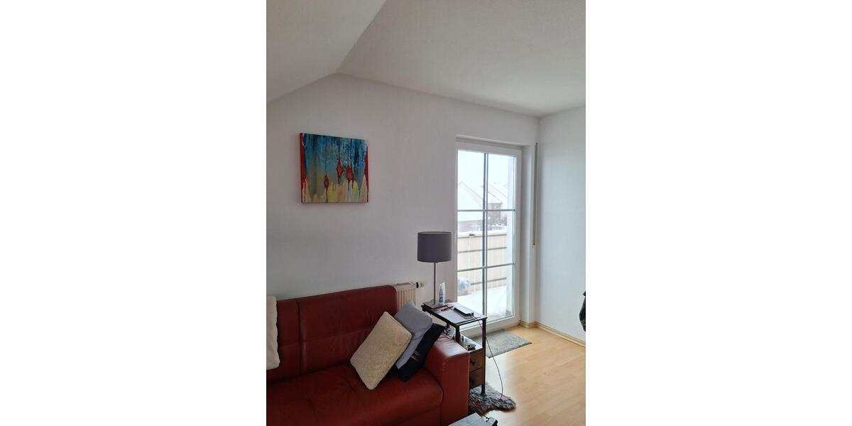 Dachgeschoßwohnung Schkopau - 3 Zimmer, 78 m&sup2;, 540&euro; | Angebot:24727098