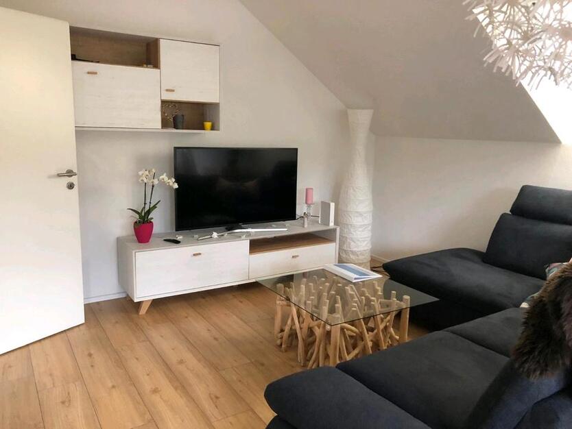 Wohnung zur Miete - 2 Zimmer - 53qm - Balkon, Küche, Parkplatz