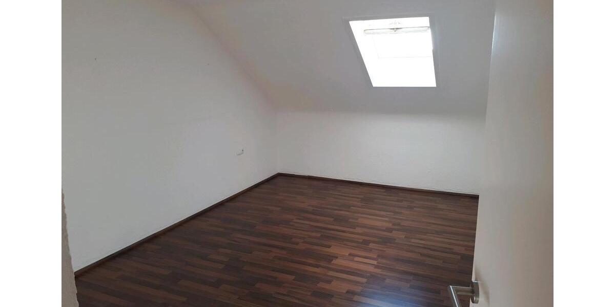 Dachgeschoßwohnung Hüttlingen - 2 Zimmer, 64 m&sup2;, 825&euro; | Angebot:26703747