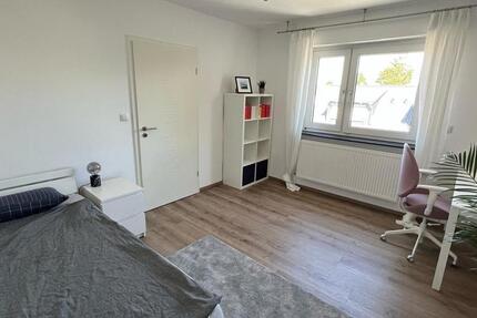 WG Zimmer - Zimmer - Wohnung - ZKB - zu vermieten an Studenten 1 zimmer