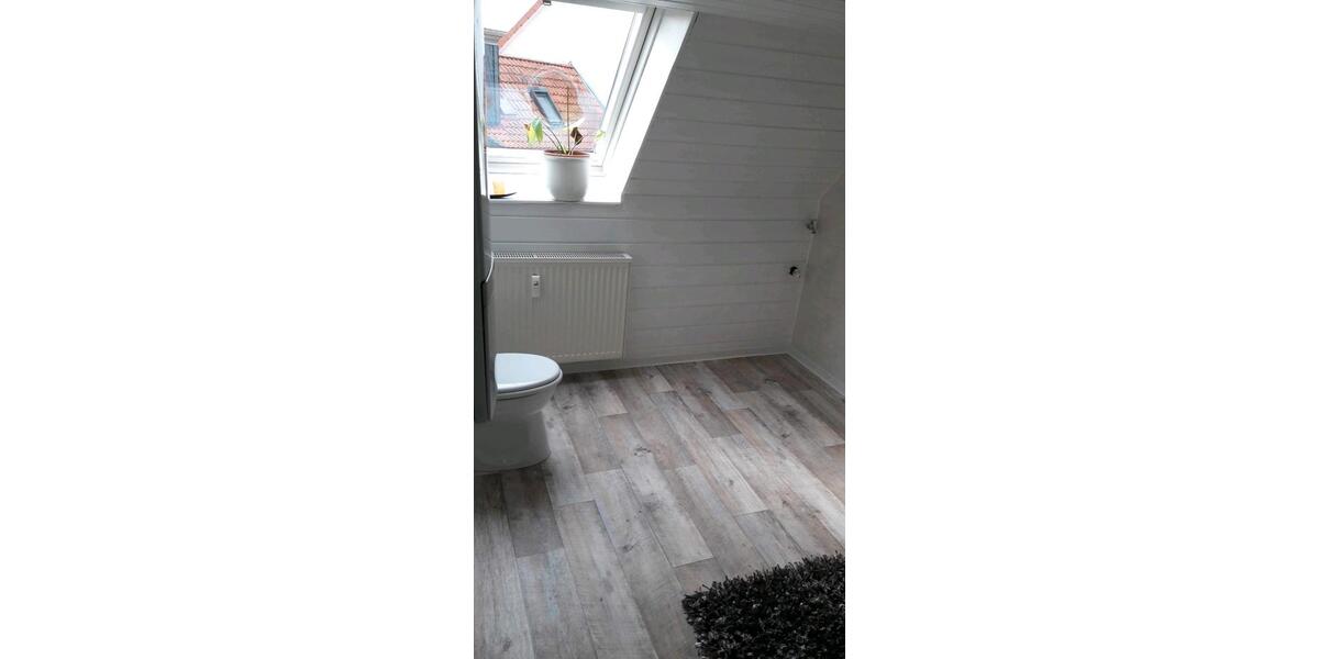 Dachgeschoßwohnung Oschersleben (Bode) - 2 Zimmer, 72 m&sup2;, 360&euro; | Angebot:25956818