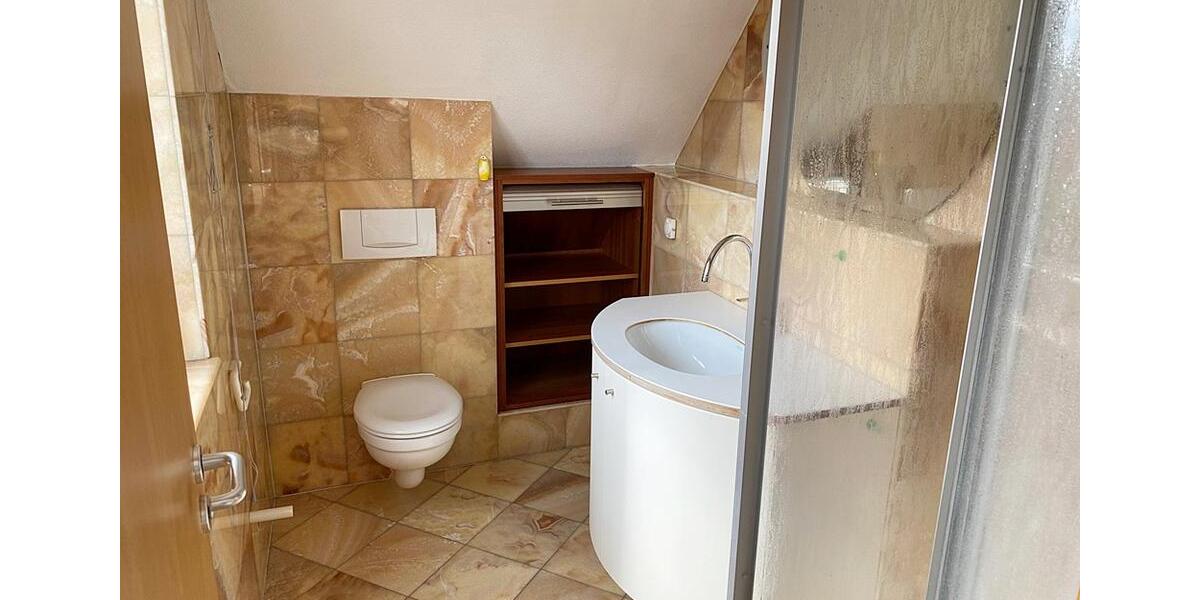 Dachgeschoßwohnung Itzehoe - 4 Zimmer, 122 m&sup2;, 990&euro; | Angebot:24534604