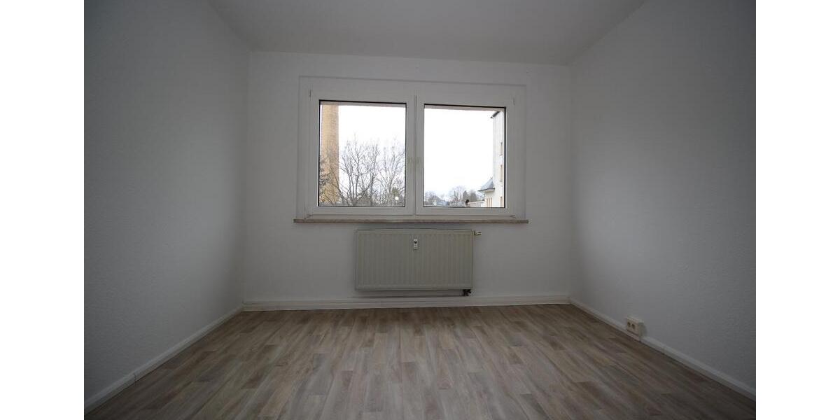 **Renovierte 3-Zimmer-Wohnung mit Balkonverglasung in ruhiger Wohnlage zu vermieten** 3 zimmer