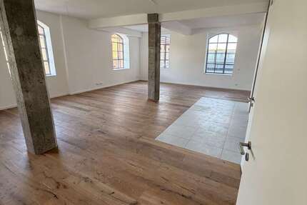 Wohnung Duisburg Essenberg - 4 Zimmer, 145 m&sup2;, 2.100&euro; | Angebot:26273041