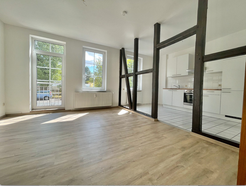 AB SOFORT-NÄHE AMEOS! 2-Raum-Erdgeschoss-Wohnung mit Einbauküche, Stellplatz extra!
